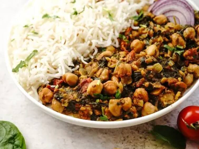 Chana Palak Rice Recipe procedure Chana Palak: பிரியாணி, சாதம் சாப்பிட்டு போர் அடித்து விட்டதா? இந்த சென்னா பாலக் சாதத்தை ட்ரை பண்ணுங்க....