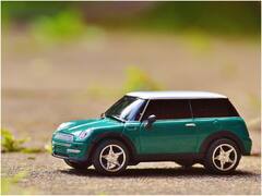 कार बीमा खरीदते समय बरतें सावधानी, वरना बाद में उठानी पड़ेगी परेशानी 