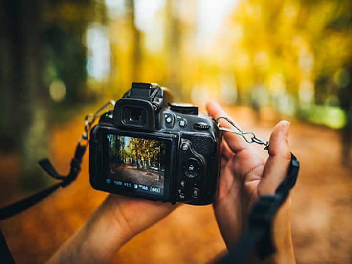 The Best DSLR Cameras Under 1 Lakh: Top 5 Recommendations