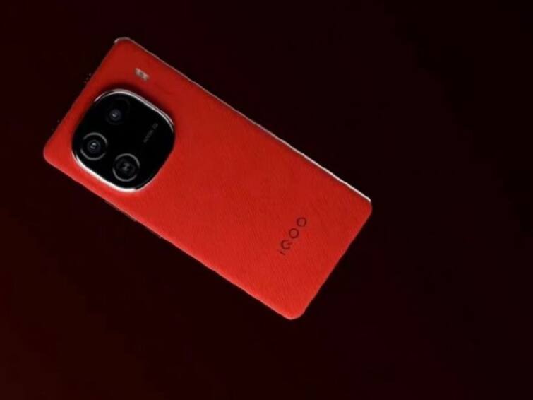 iQoo 12 and iQoo 12 Pro Design, Full Specifications Surface Online Ahead of November 7 Launch Know in Details iQoo Smartphones: আইকিউওও ১২ সিরিজ লঞ্চ হতে চলেছে আগামী সপ্তাহেই, কী কী ফিচার থাকতে পারে?