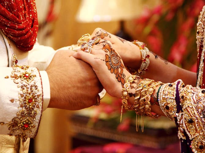 Bride Gives Triple Talaq To Groom Within 12 Hours Of Marriage In Patna |  Bihar News: पटना में शादी बना मजाक, 12 घंटे के अंदर 'दुल्हन' ने 'दूल्हे' को  दिया 'तीन तलाक'!