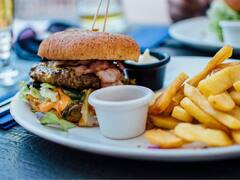 அடிக்கடி உணவு எடுத்துக்கொள்ளும் பழக்கம் உடையவரா...? ரத்த நாள சிதைவு ஏற்பட அதிக ஆபத்து..!