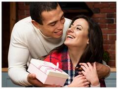 1000 रुपये तक बजट है तो करवा चौथ पर अपनी पत्नी को दें यह गिफ्ट, रहेगा हमेशा याद