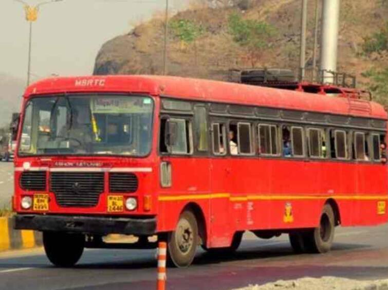 maratha reservation st buses from pune to jalna beed latur closed jarange patil maratha andolan Maratha Reservation : राज्यात मराठा समाज आक्रमक! पुण्यातून जालना, बीड,लातूरकडे जाणाऱ्या लालपरींना ब्रेक; प्रवाशांचे हाल