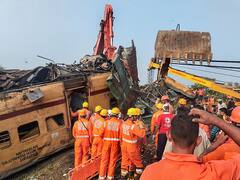 Andhra Pradesh Train Accident : आंध्र प्रदेशात दोन ट्रेनचा भीषण अपघात; अपघाताची भयानक दृश्य कॅमेरात कैद!