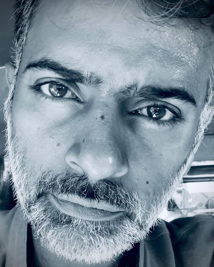 இந்த பதிவை வெளியிட்ட கொஞ்ச நேரத்திற்கு பிறகு அவரே அதை நீக்கிவிட்டார். இந்த போஸ்ட் மலையாள சினிமாவை மட்டுமல்லாமல் தமிழ் ரசிகர்களையும் அதிர்ச்சியில் ஆழ்த்தியுள்ளது.