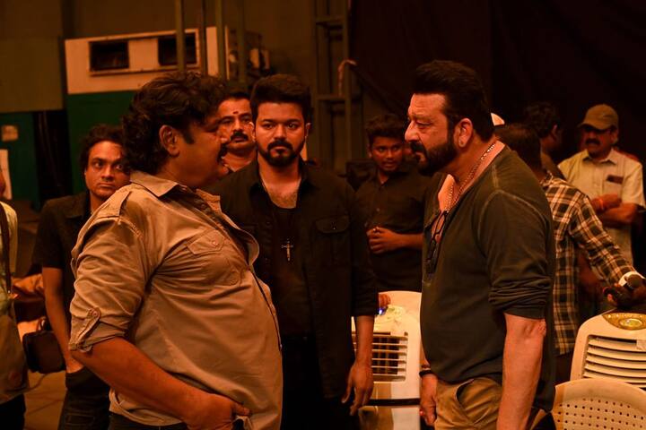 க்ளைமாக்ஸில், நான்தான் லியோ தாஸ் என்ற ட்விஸ்ட், நிஜமாகவே வில்லன் யாரு என்ற கேள்வியையும் குழப்பத்தையும் ஏற்படுத்தியுள்ளது. இதுகுறித்த விளக்கம் இனிவரும் எல்.சி.யூ படங்களை பார்த்தால் புரியும்.