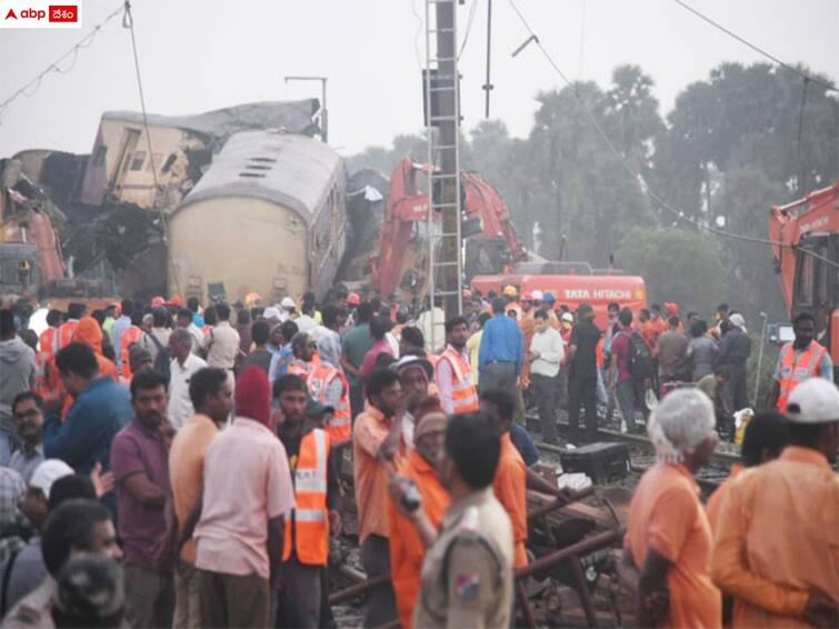 Vijayanagaram Train accident deaths details  Vijayanagaram Train Accident: రైలు ప్రమాదంలో ఇద్దరు లోకోపైలట్లు, గార్డు మృతి - ఇతర మృతుల వివరాలివే!