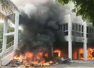 Maratha Reservation Protest: ਮਰਾਠਾ ਰਾਖਵਾਂਕਰਨ ਅੰਦੋਲਨਕਾਰੀਆਂ ਨੇ ਸਾੜਿਆ NCP ਵਿਧਾਇਕ ਦਾ ਘਰ, ਘਰ ਵਿੱਚ ਸੀ MLA