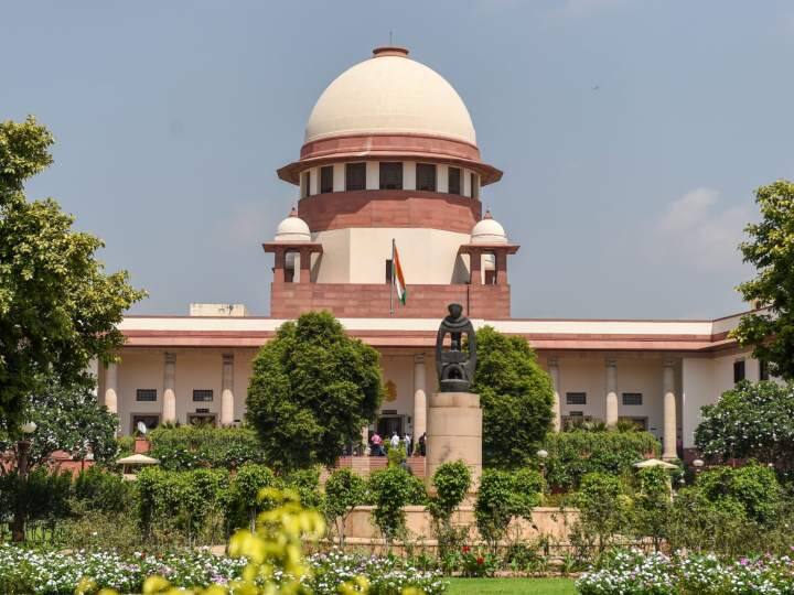 Maharashtra MLA Disqualification Row Supreme Court Hearing SC Order Speaker to Pass Order before 31 December ANN Supreme Court Hearing: शिंदे-अजित गुट के विधायकों की अयोग्यता पर '31 जनवरी से पहले स्पीकर करें फैसला', सुप्रीम कोर्ट का आदेश