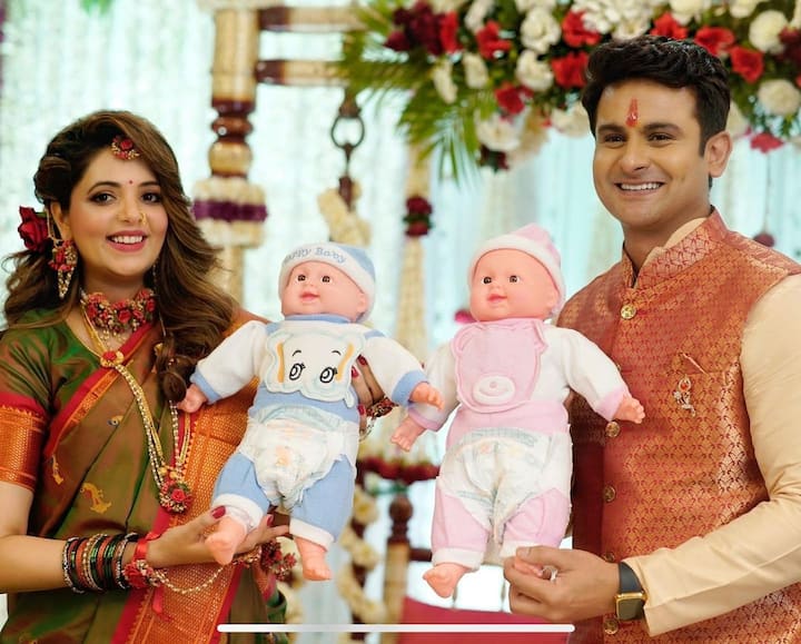 सुगंधाच्या डोहाळे जेवणाच्या कार्यक्रमाचे फोटो सोशल मीडियावर व्हायरल झाले आहेत.