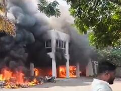 In Pics: मराठा आरक्षण की मांग के बीच NCP विधायक के घर में आगजनी और पथराव, देखें तस्वीरें