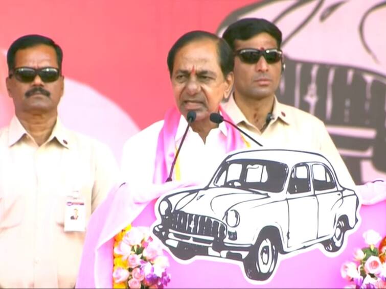 CM KCR warns opposition party leaders from banswada over attack on Kotha Prabhakar reddy KCR in Banswada: మొండి కత్తి మాకు దొరకదా? మాకూ దమ్ముంది, దుమ్ము కూడా మిగలదు - కేసీఆర్ వార్నింగ్