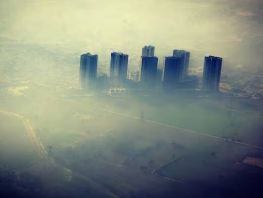 201-300 ਦਾ ਪੱਧਰ ਹਵਾ ਦੀ ਮਾੜੀ ਗੁਣਵੱਤਾ ਨੂੰ ਦਰਸਾਉਂਦਾ ਹੈ ਅਤੇ ਇਹ ਸਰੀਰ ਲਈ ਹਾਨੀਕਾਰਕ ਹੈ।