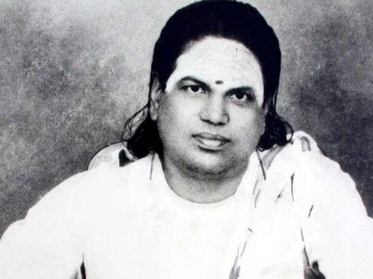 Thevar Jayanthi: This is the family and political life of Muthuramalinga Thevar history Thevar Jayanthi: தேசியமும், தெய்வீகமும்.. பிரம்மசாரி விரதம்.. குடும்பம் டூ அரசியல் - முத்துராமலிங்க தேவரின் வாழ்க்கை இதுதான்..!