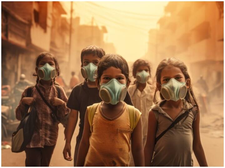 दिल्ली में AQI 300 के पार पहुंचने के बाद अब सवाल है कि आखिर AQI के कितने लेवल को नॉर्मल माना जाता है और किस स्तर तक साफ रहती है.