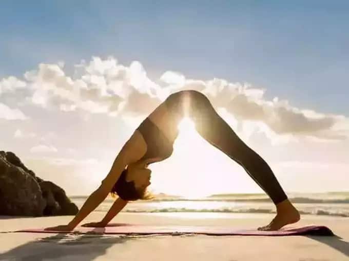 Health Tips 5 easy yoga poses for diabetes 2 to control high blood sugar level marathi news Health Tips : मधुमेह 2 असल्यास औषधांपेक्षा 'ही' 5 योगासने अधिक प्रभावी; आजपासूनच सुरुवात करा, रक्तातील साखर नेहमी नियंत्रणात राहील