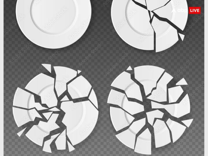 घर में टूटे बर्तन नकारात्मकता लाते हैं. इसलिए दिवाली की सफाई में टूटा कांच, टूटे स्टील, तांबे या पीतल के बर्तन को घर से बाहर कर दें. टूटे बर्तन मां लक्ष्मी को पसंद नहीं इससे बरकत चली जाती है.