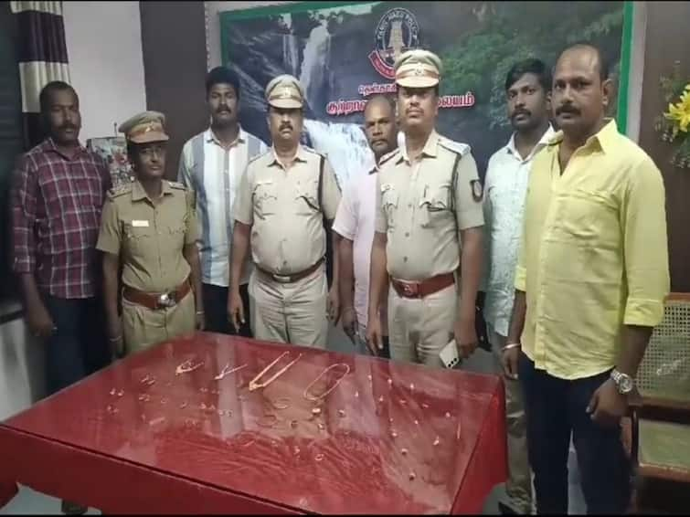 Tenkasi Crime news famous thief broke into a house near Tenkasi and stole jewels was arrested TNN Crime: தென்காசி அருகே வீடு புகுந்து நகை திருடிய பிரபல கொள்ளையன் கைது