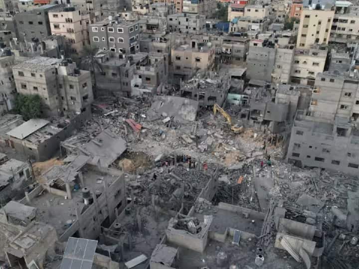 Israel Defense Forces have been pounding Gaza for a month now హమాస్ ఇజ్రాయెల్ యుద్దానికి నెల రోజులు, 9,700 మంది పాలస్తీనియన్లు మరణం