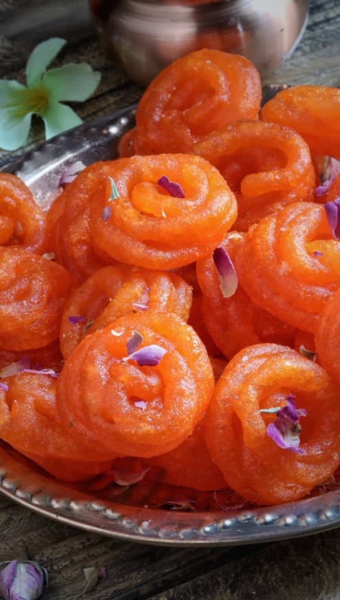 काय आहे जिलेबीचा इतिहास?