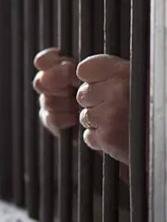 कतर ही नहीं 90 देशों में 8000 से ज्यादा भारतीय जेल में बंद