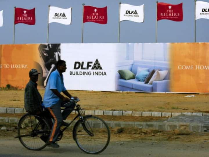 DLF's Sales Bookings Jump 9 Per Cent To Rs 2,228 Crore In Sept Quarter DLF's Sales Bookings Jump 9 Per Cent To Rs 2,228 Crore In Sept Quarter