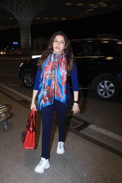 મુંબઇ એરપોર્ટ પર સ્પોર્ટ થયા ભાગ્યશ્રી અને બનિતા સંધૂ