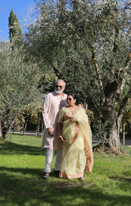 वहीं इन खूबसूरत फोटोज को देखकर ये कहना गलत नहीं होगा कि यह शादी किसी फेयरिटेल से कम नहीं होने वाली है.