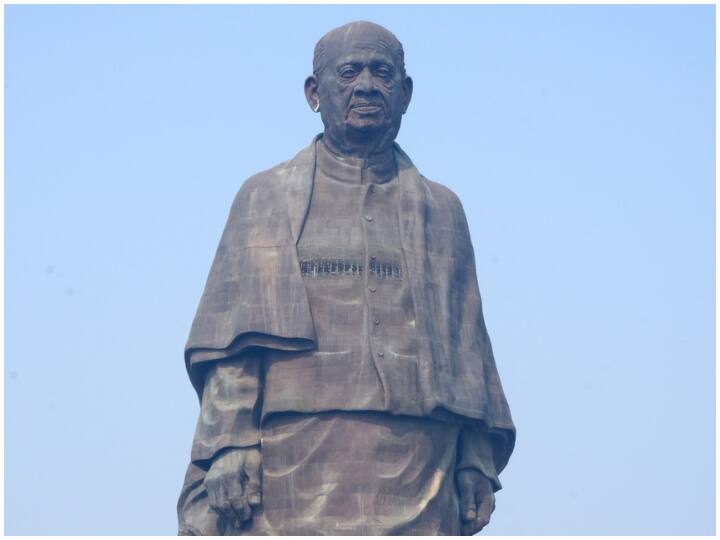 जब बात सरदार वल्लभभाई पटेल की होती है तो स्टैच्यू ऑफ यूनिटी का भी काफी जिक्र होता है. तो आज बात करते हैं इस प्रतिमा की भव्यता की और जानते हैं इस प्रतिमा का सीना क्यों खास है.