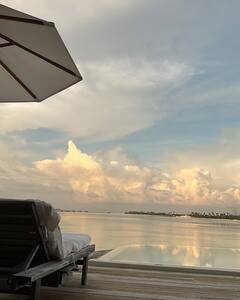 Ananya Panday Birthday: अनन्या पांडे ने मालदीव में रोमांटिक अंदाज में सेलिब्रेट किया बर्थडे, यूजर्स बोले- 'हम सब जानते हैं कैमरामैन कौन है'