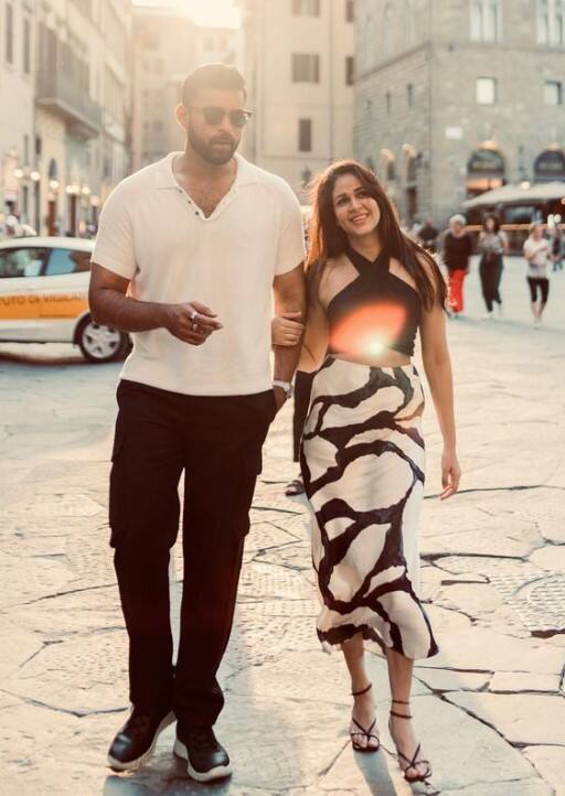 खबरें हैं कि वरुण तेज और लावण्या अपनी शादी की रिसेप्शन पार्टी हैदराबाद के एन कन्वेंशन में देंगे, जहां साउथ फिल्म इंडस्ट्री के कई बड़े स्टार शामिल हो सकते है.