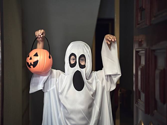 Happy Halloween 2023: Wishes, Messages, Quotes, Greeting cards, Images,  Pictures and GIFs - Times of India