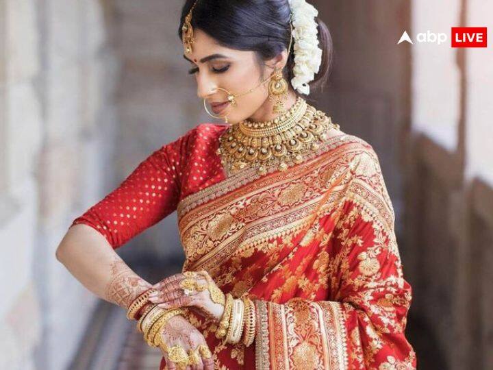 पहली बार करवा चौथ कैसे करें? अगर आप की नई शादी हुई है और आप पहली बार करवा चौथ का व्रत कर रही हैं तो आपको कुछ बातों का विशेष ख्याल रखने की जरुरत है. आप ब्रह्म मुहूर्त में उठकर स्नान आदि से निवृत्त होकर सरगी का सेवन करें. सरगी सुबह सवेरे