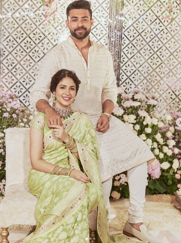 वरुण तेज और लावण्या त्रिपाठी की हल्दी फंक्शन की फोटोज सामने आई हैं, जो खूब वायरल हो रही हैं.