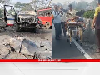 Mumbai Pune Express Highway Accident : मुंबई-पुणे एक्स्प्रेसवेवर रुग्णवाहिका बिघडली, प्रवासी उतरले अन् थेट स्फोट  झाला;  बर्निग Ambulance चा थरार, रुग्णाचा मृत्यू