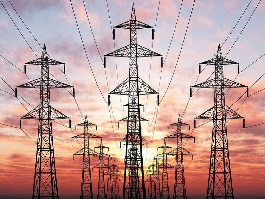 TNEB: விபத்து ஏற்பட்டால் மின் பணியாளர்களே பொறுப்பு - பகிரங்க எச்சரிக்கை விடுத்த மின்சார வாரியம்.. tamilnadu electricity board warning and alert to electricity employees about accident TNEB: விபத்து ஏற்பட்டால் மின் பணியாளர்களே பொறுப்பு - பகிரங்க எச்சரிக்கை விடுத்த மின்சார வாரியம்..