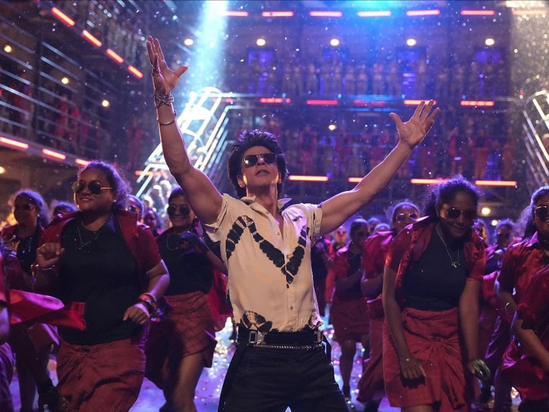 Shah Rukh Khan To Throw Biggest Birthday Party On 58th Birthday; Guest List Deets & More: Report Shah Rukh Khan 58th Birthday Party Guest List Deets & More Inside