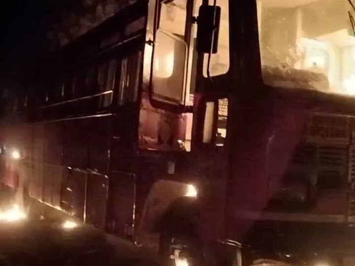 आग आटोक्यात आणली.