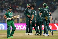 बांगलादेशचा सलग सहावा पराभव, पाकिस्तानच्या सेमीफायनलच्या आशा जिवंत