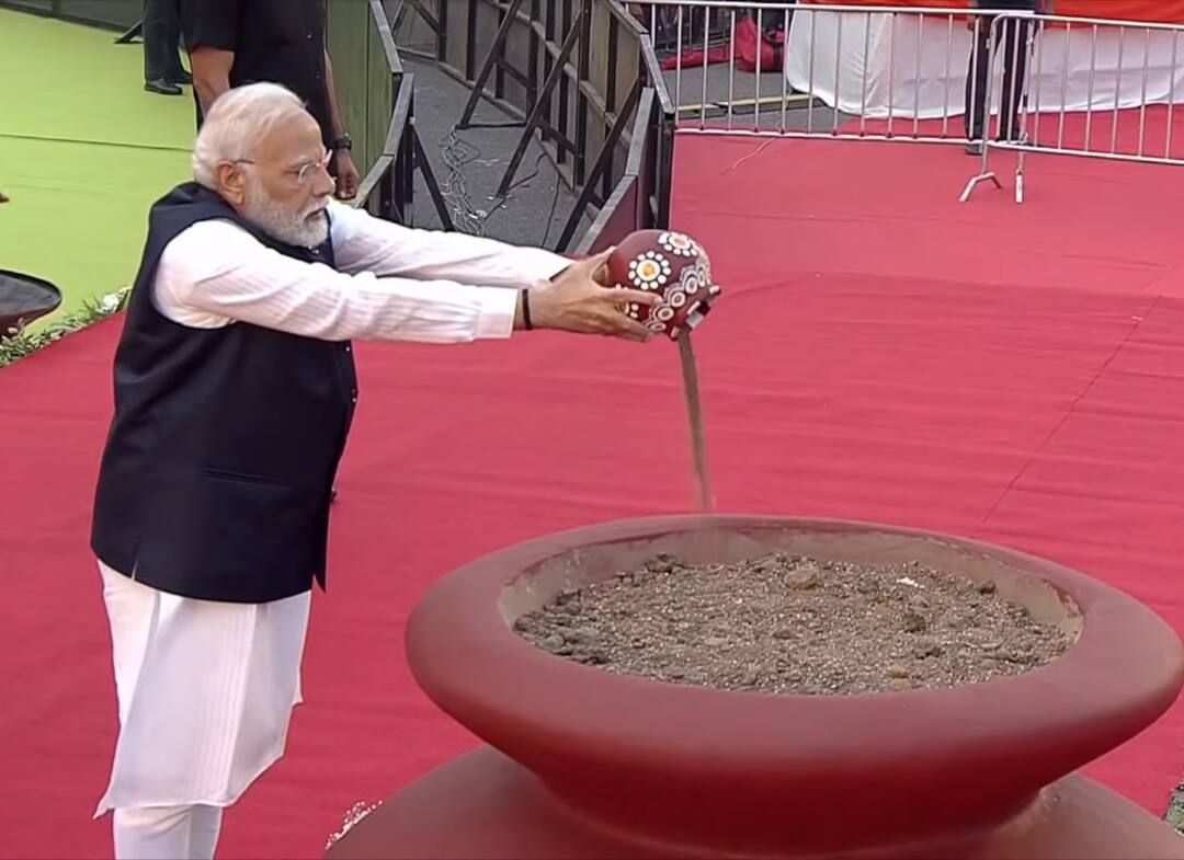 'Meri Maati, Mera Desh' Shows How Indian Youth Can Achieve Every Target: PM Modi PM Modi Meri Maati Mera Desh Amrit Kalash Yatra's Closing Ceremony Meri Maati, Mera Desh Shows How Indian Youth Can Achieve Every Target 'Meri Maati, Mera Desh' Shows How Indian Youth Can Achieve Every Target: PM Modi