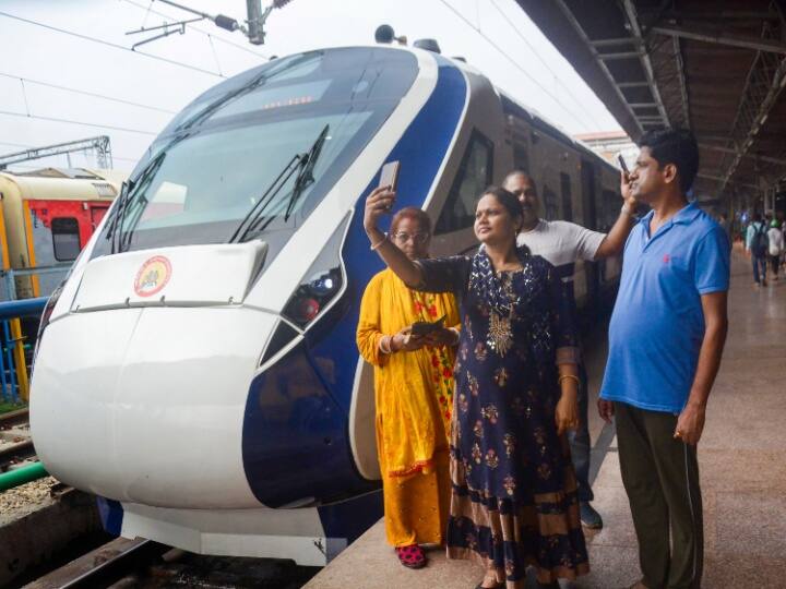 Chhath Puja Special Train indian railways Will run Festival special vande bharat Express train from delhi to patna Chhath Puja Special Train: छठ पूजा पर बिहार जाना हुआ आसान! अब वंदे भारत ट्रेन से कर सकेंगे दिल्ली से पटना की यात्रा