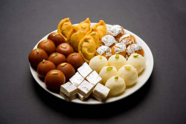 Diwali 2023 Kanchipuram district collector has issued various instructions to the sellers of sweet and spicy products on the occasion of Diwali festival. Diwali 2023: ஸ்வீட் மற்றும் பேக்கரி கடைகாரர்களுக்கு அறிவிப்பு..! காஞ்சிபுரம் மாவட்ட ஆட்சியர் சொல்வதை கேளுங்கள்..!