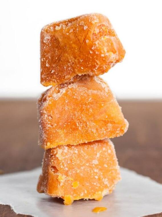 सर्दियों में गुड़ खाने के फायदे