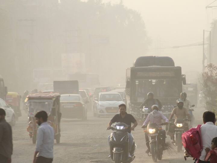 The situation in NCR has been the same as Delhi with smoggy sky. The air quality in Gurugram has also been 