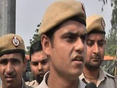 6 माह से वेतन न मिलने से परेशान DTC के 10k मार्शल धरने पर बैठे, मिला Congress का साथ