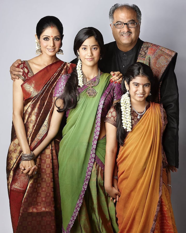 बता दें कि एक्ट्रेस जाह्नवी कपूर श्रीदेवी और बोनी कपूर की ही बेटी हैं. जो काफी कम वक्त में ही बॉलीवुड में अपनी दमदार पहचान बना चुकी हैं.