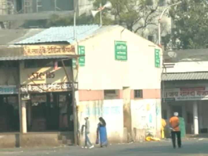 Workers' Union shut Pune's Chhatrapati Shivaji wholesale market for a day on Wednesday to support the Maratha reservations activists and its leader Manoj Jarange Patil. (Image Credit: X | @ANI)