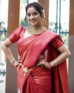 Karwa Chauth 2023: करवाचौथ पर बनारसी साड़ी पहन यूं सजीं 'दीया बाती' की संध्या बिंदनी, शेयर की खूबसूरत तस्वीरें