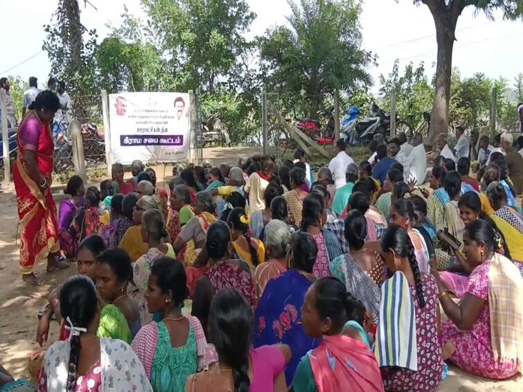Mayiladuthurai district grama saba meeting issue TNN  மண்வெட்டி, கடப்பாரையுடன் கிராம சபை கூட்டத்திற்கு வந்த பெண்கள் - மயிலாடுதுறையில் பரபரப்பு